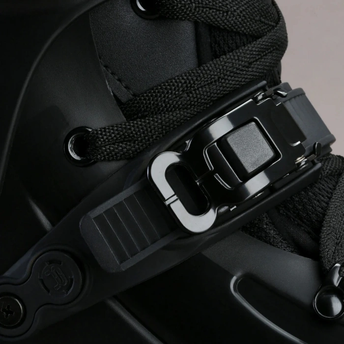 Buy FR SKATES FR3 80 Black V2 - 2  online. FR SKATES FR3 80 Black V2 - 2